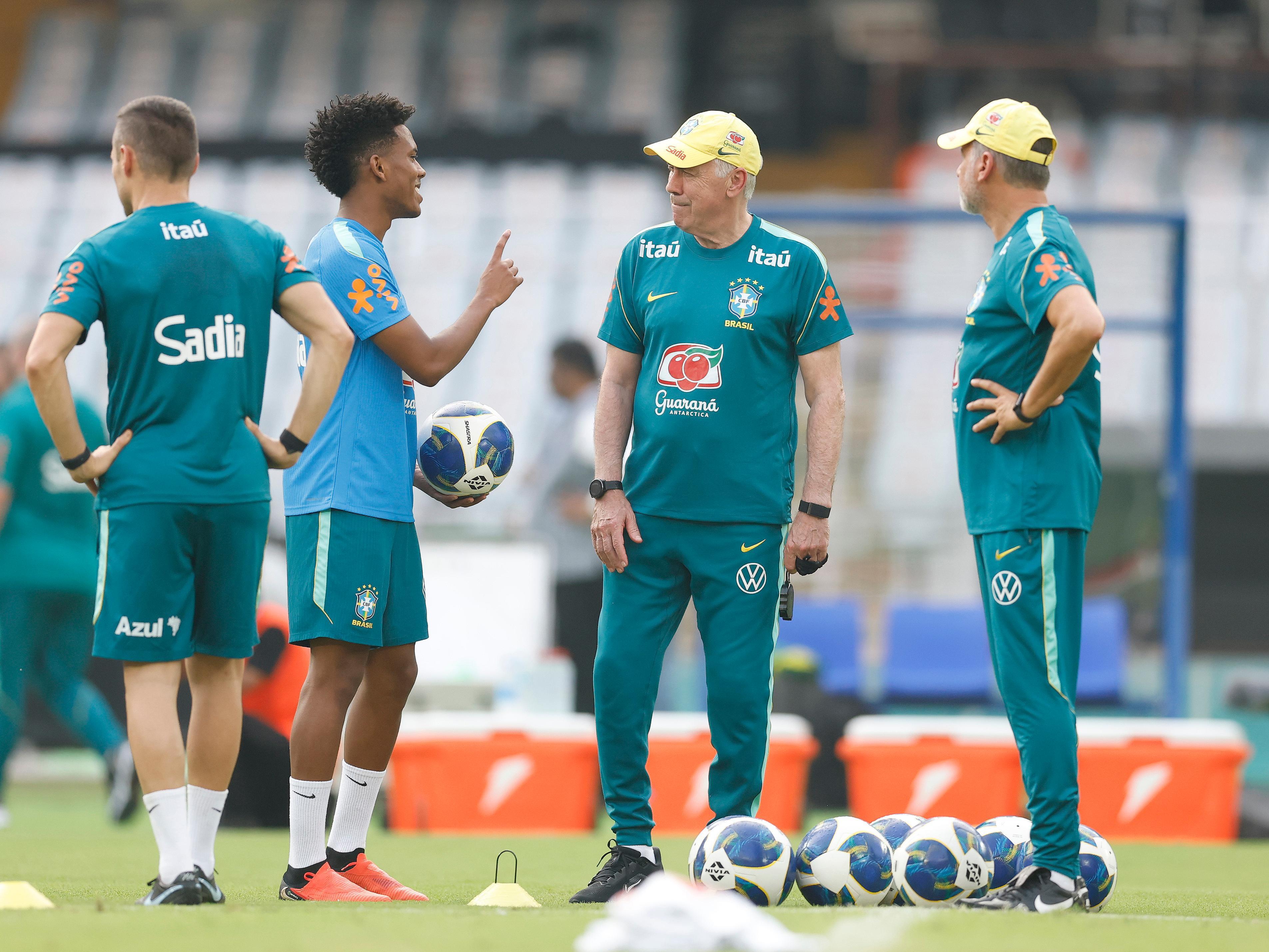 Escalação da seleção: Ancelotti faz testes em treino e muda ataque da seleção